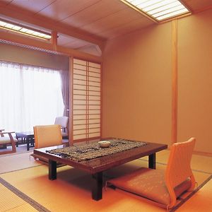 Standard Japanese-Style Twin Room